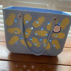 Large Pineapple Bogg Bag NWT